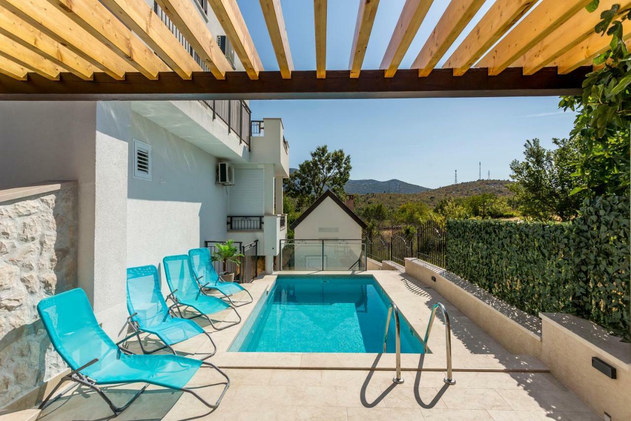 Apartament House Luce With Pool Čisla Zewnętrze zdjęcie