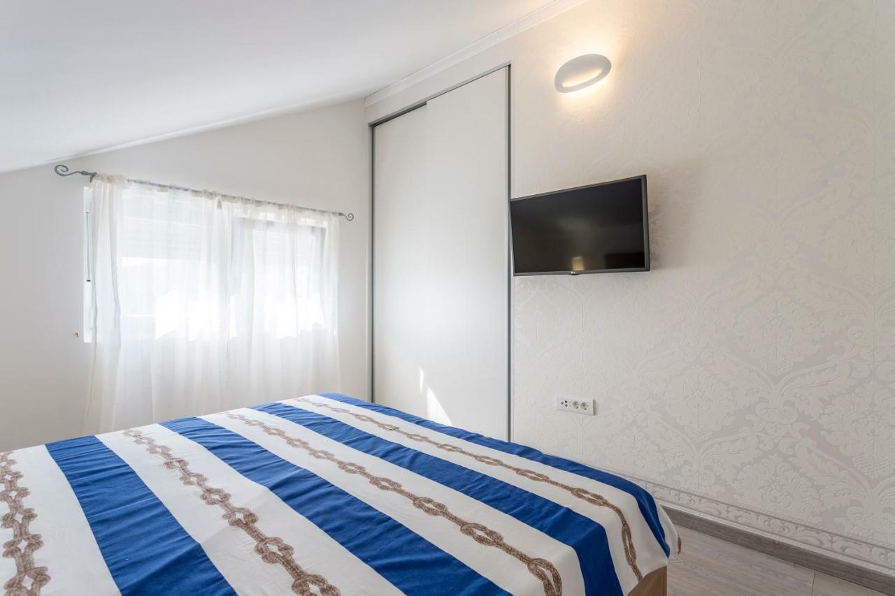 Apartament House Luce With Pool Čisla Zewnętrze zdjęcie