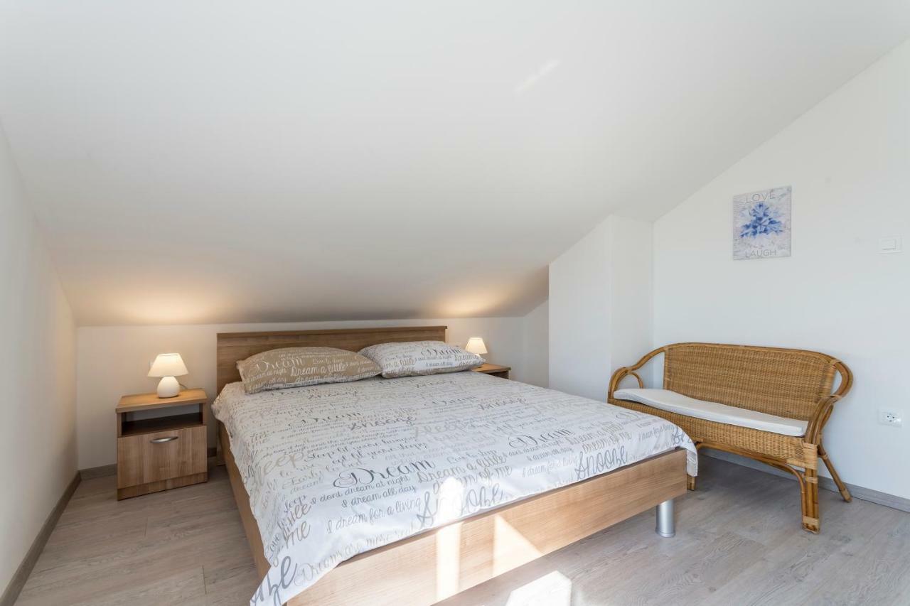Apartament House Luce With Pool Čisla Zewnętrze zdjęcie