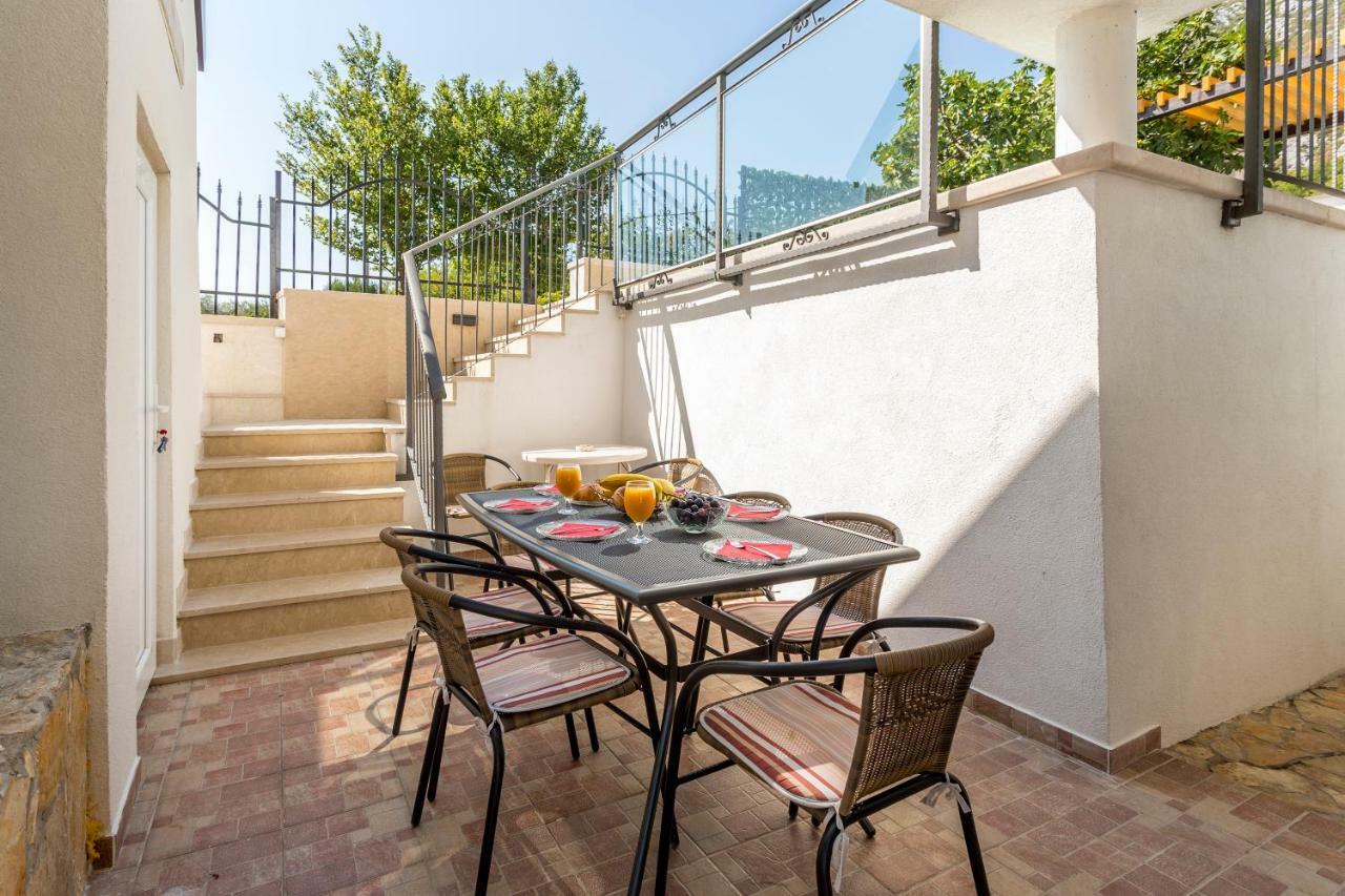 Apartament House Luce With Pool Čisla Zewnętrze zdjęcie
